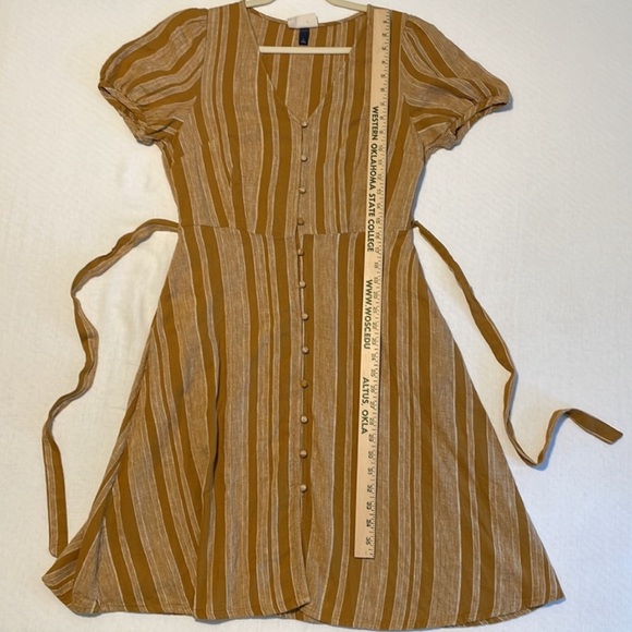 Universal Threads Linen button down dress - Picture 9 of 9